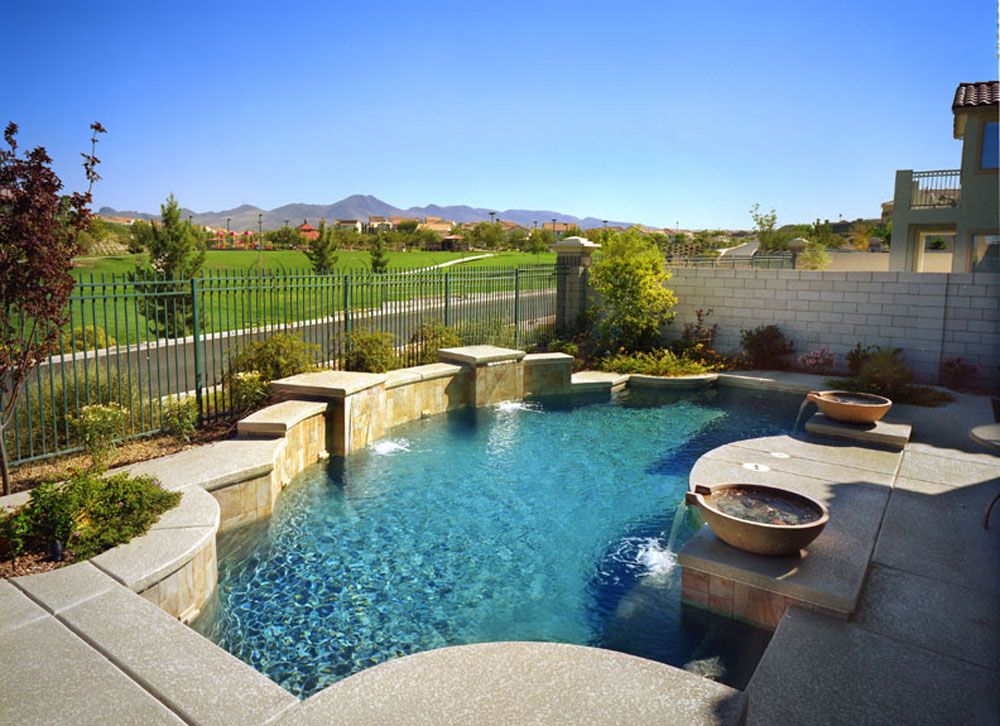 Modern pool designer in Cave Creek