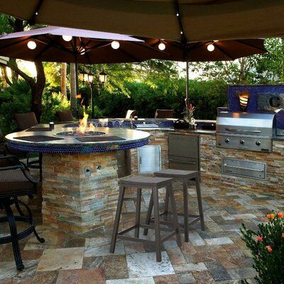 outdoor kitchen